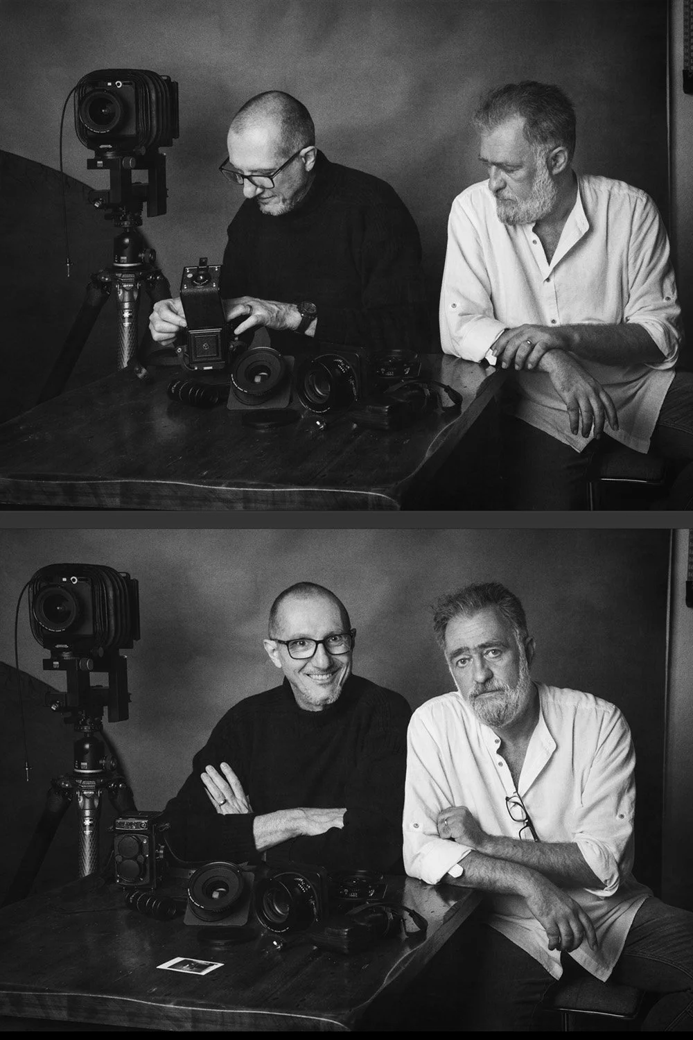 Marco Arienti e Vieri Bottazzini nello studio fotografico Spazio 130 a Orbetello — dittico in bianco e nero
