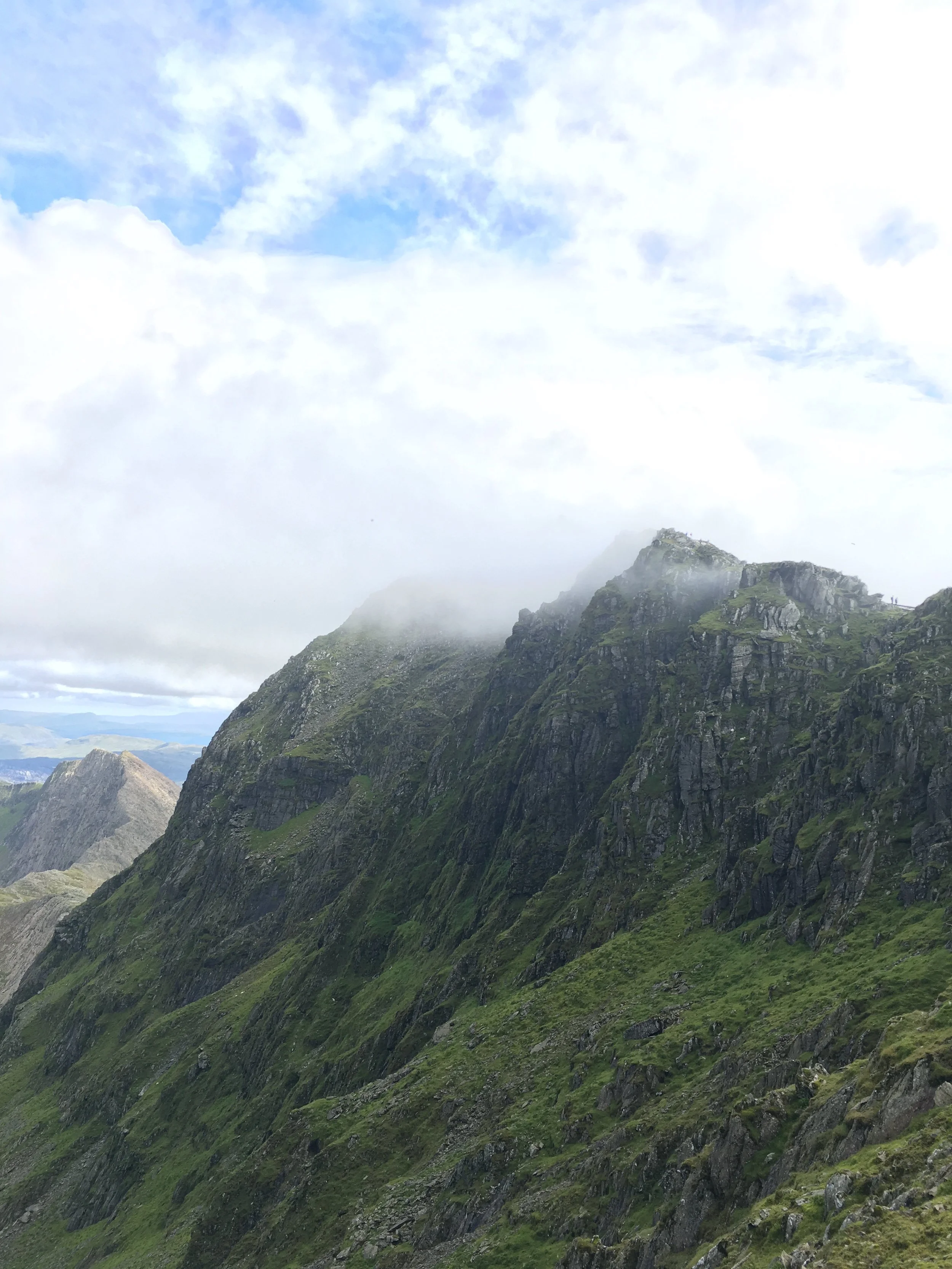Looking back at the summit of Yr Wddfra