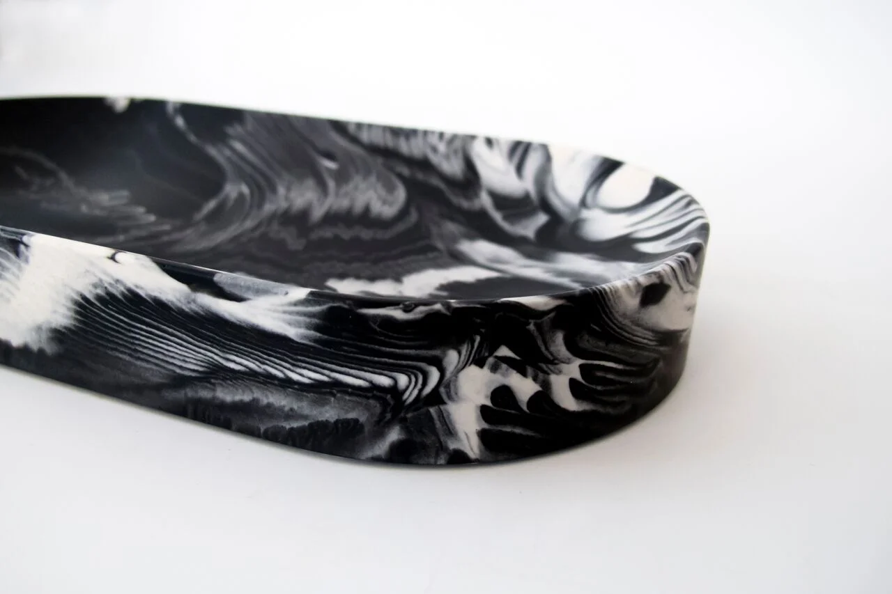 Troels Flensted – Poured Bowl Oval – Black with White 1_preview.jpg