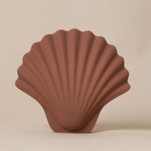 seashellvase_terracotta.jpg