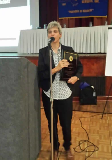 Jody Silver receiving the Brendan Nugent Leadership Award