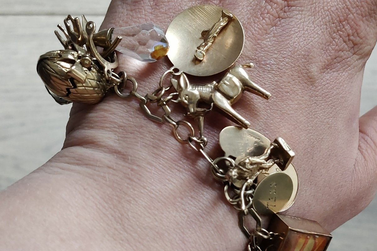 Upcycling a vintage gold charm bracelet