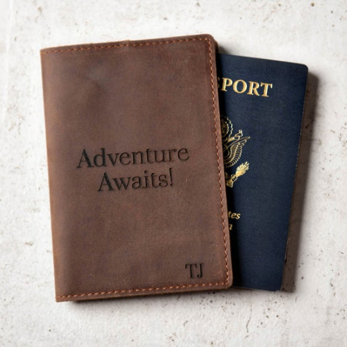 нестандартная обложка для паспорта с паспортом внутри