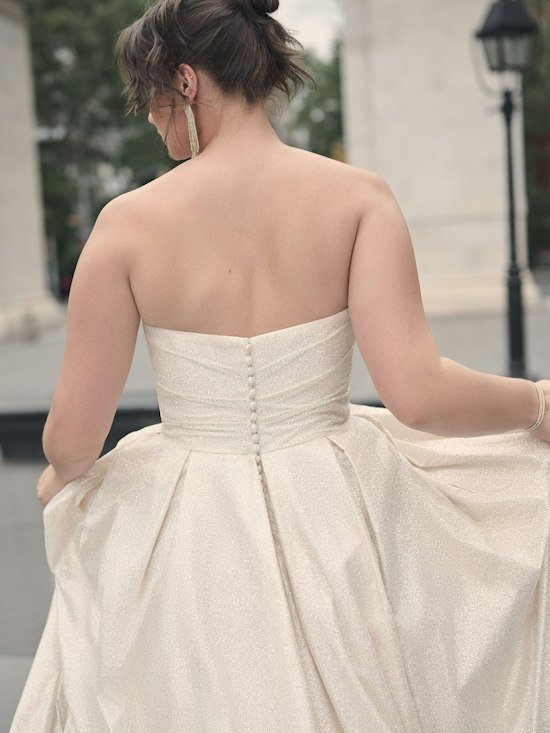 Maggie-Sottero-Anniston-A-Line-Wedding-Dress-23MS040A01-PROMO8-CH-Curve.jpg