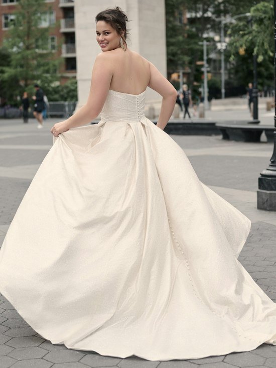 Maggie-Sottero-Anniston-A-Line-Wedding-Dress-23MS040A01-PROMO11-CH-Curve.jpg