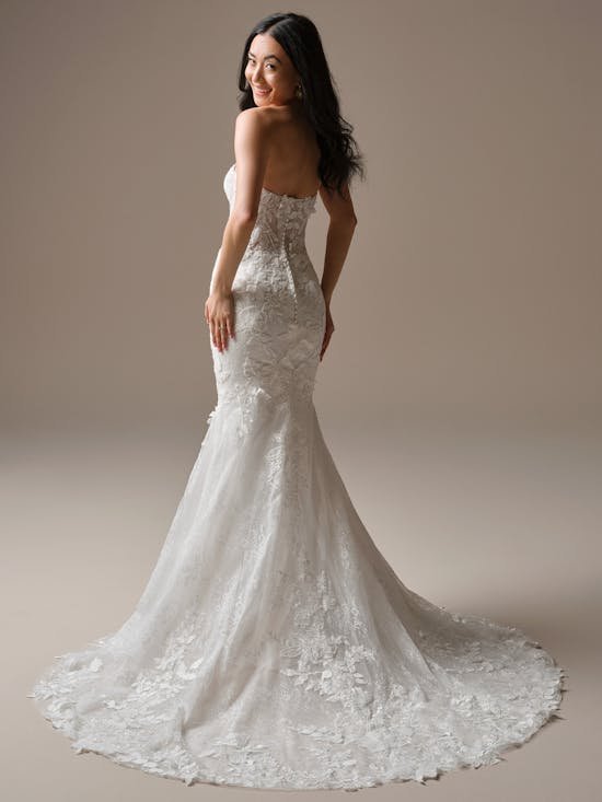 Maggie-Sottero-Laurie-Fit-and-Flare-Wedding-Dress-26MK428A01-Alt59-IV001.jpg
