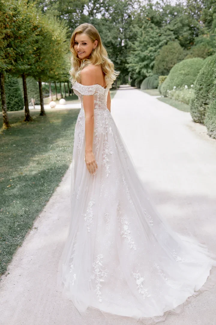 44526_FB_Sincerity-Bridal_3.webp