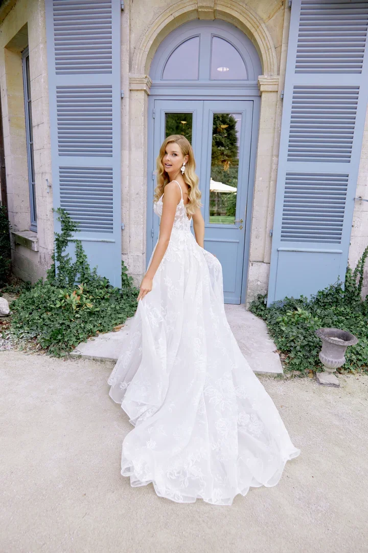 44523_X_Sincerity-Bridal_3.webp
