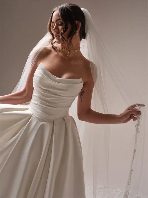 Maggie-Sottero-Maureen-Ballgown-Wedding-Dress-25MS873A01-Alt53-IV002.webp