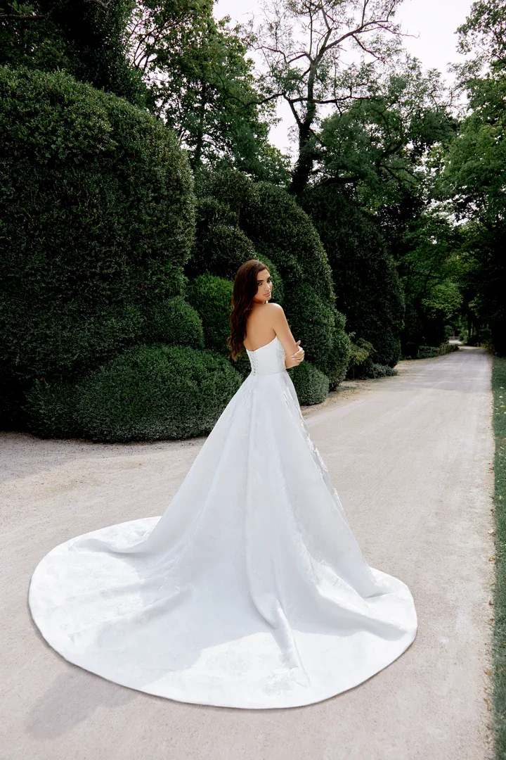 44513_FB_Sincerity-Bridal_0325.webp