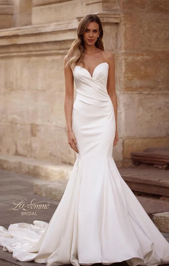 la-femme-wedding-dress-ivory-1-B1414.jpg