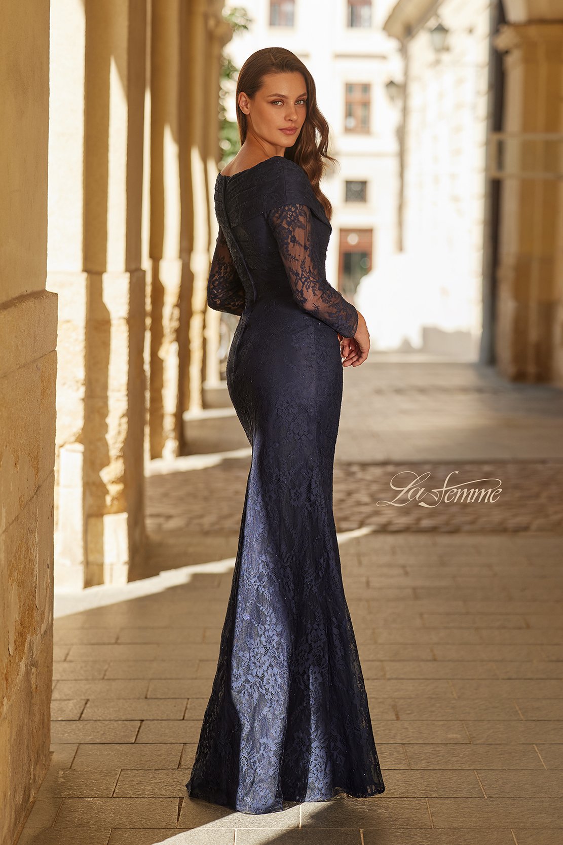 navy-mother-of-the-bride-2-33333.jpg