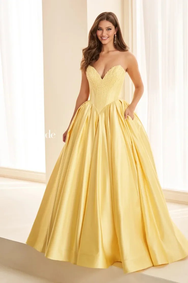 ew38020_lightyellow__aug__154_.740.webp