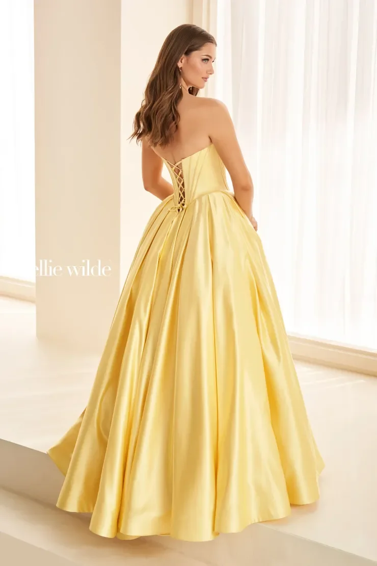 ew38020_lightyellow__aug__152_.740.webp