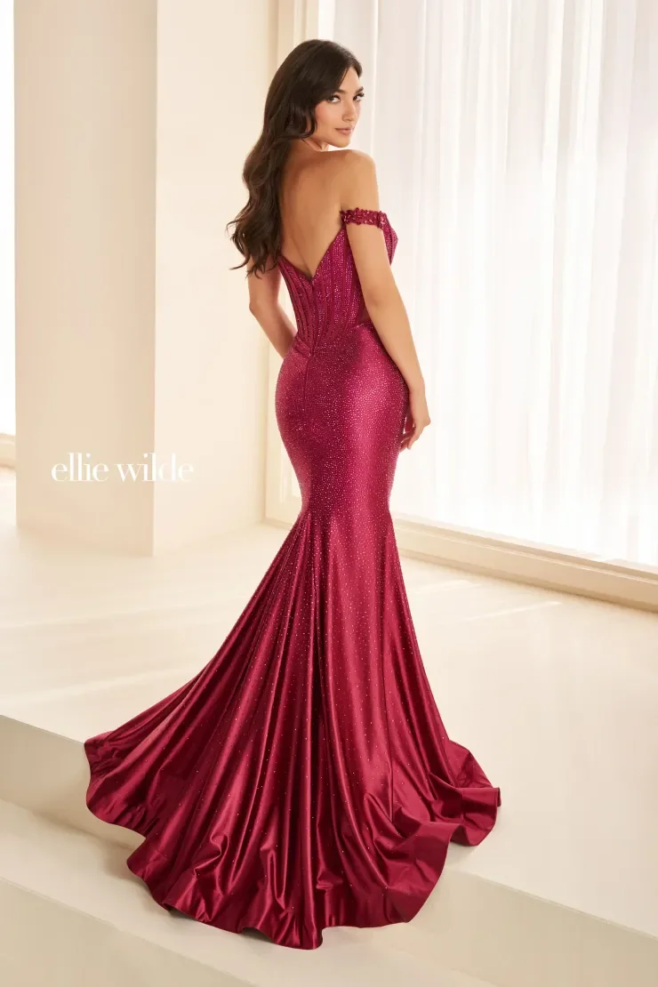 ew38139_raspberry__aug__661_.740.webp