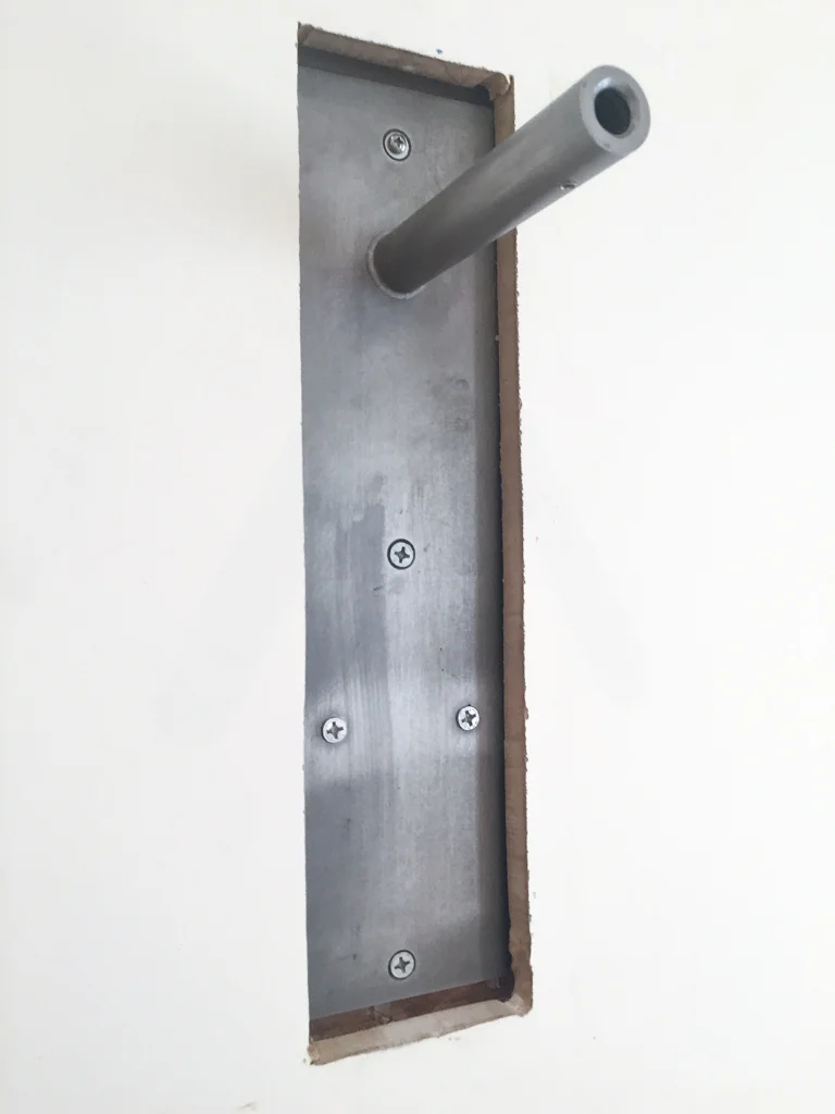 Mounting bracket for object succesfully installed.
