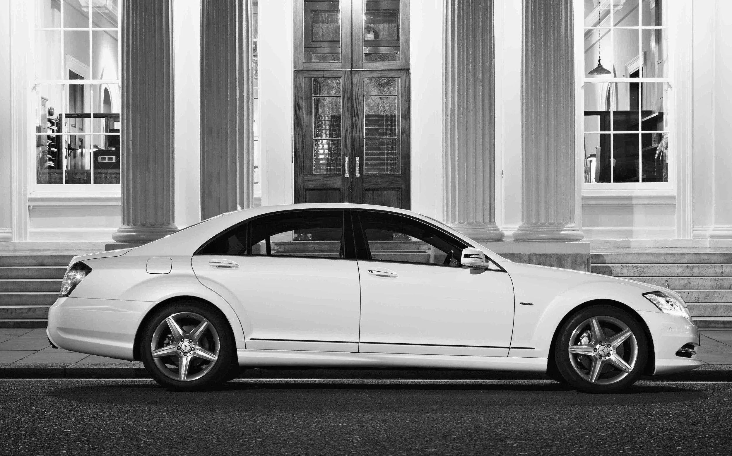 Luxury-in-Motion-Chauffeur-Service-Surrey-News-Offers-Client-Testimonials-Scrolling-Image.jpg