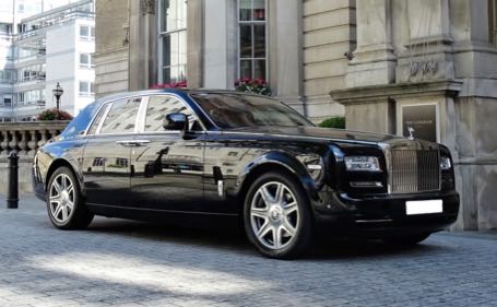 Luxury-in-motion-chauffeur-driven-wedding-car-hire-surrey-rolls-royce-phantom.jpg