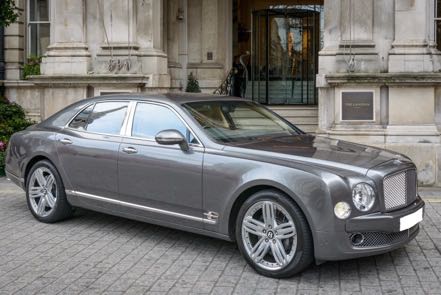 Luxury-in-motion-hampshire-wedding-car-hire-bentley-mulsanne.jpg