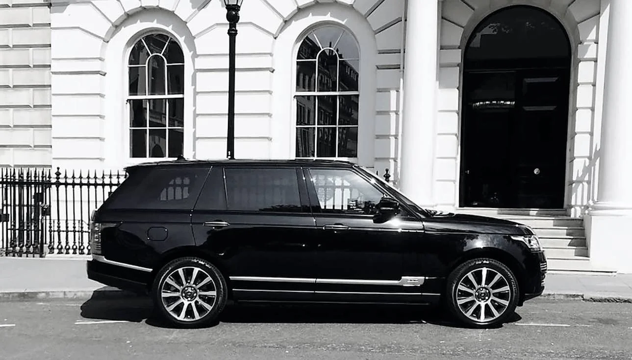 Luxury-in-motion-chauffeur-service-surrey-range-rover-vogue-main-image.jpg