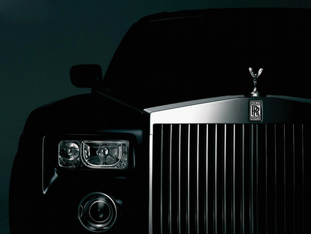 Luxury-in-motion-chauffeur-service-surrey-our-vehicles-rolls-royce-phantom-powerful-presence-image.jpg