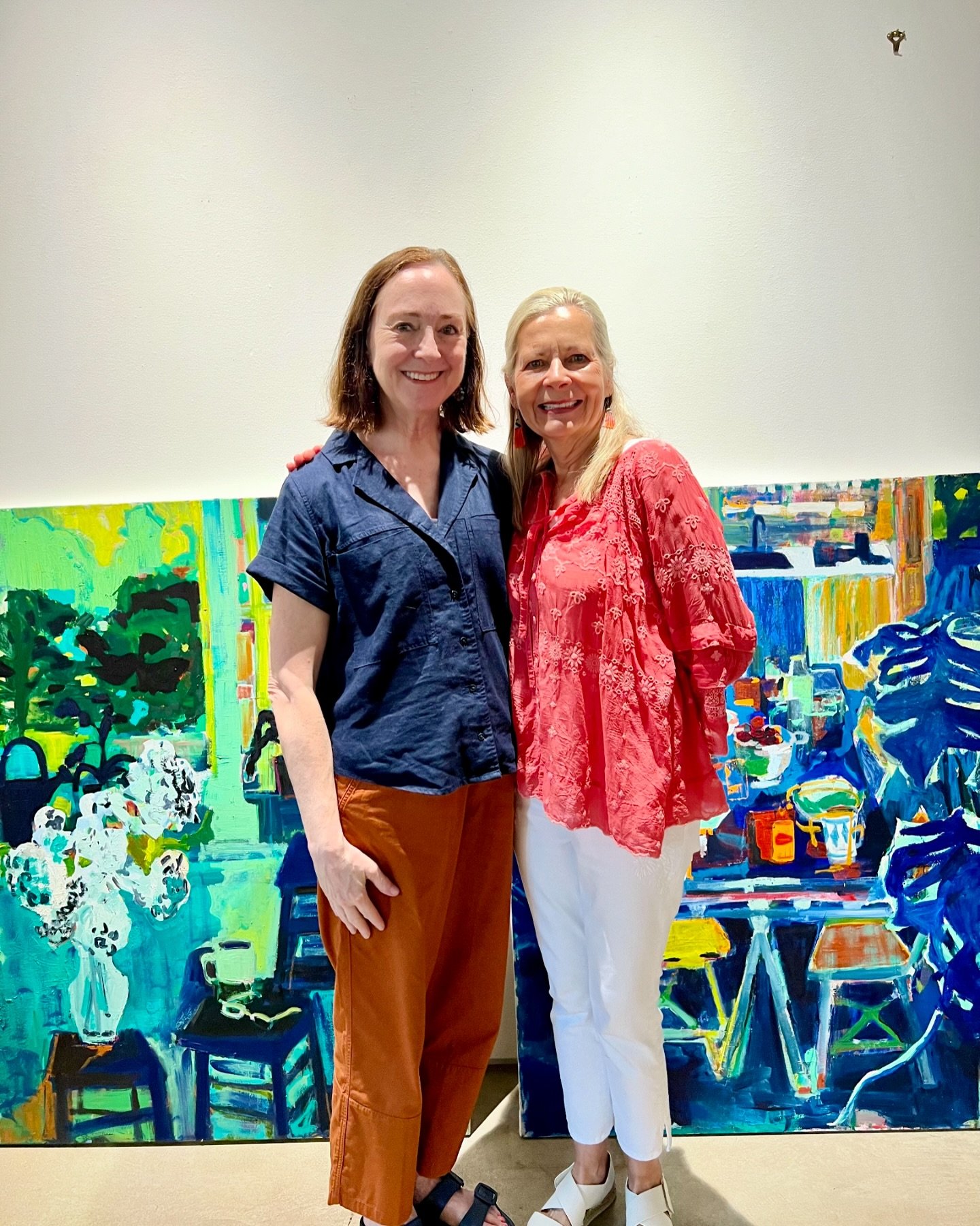 Spectacular artist date with my soul sister @chatterbait! 

We went to the @valleyhousegallery and strolled through their magical @valleyhousegarden !

They were setting up for a fantastic new exhibit featuring the works of @allygildersleeve ! 
They 