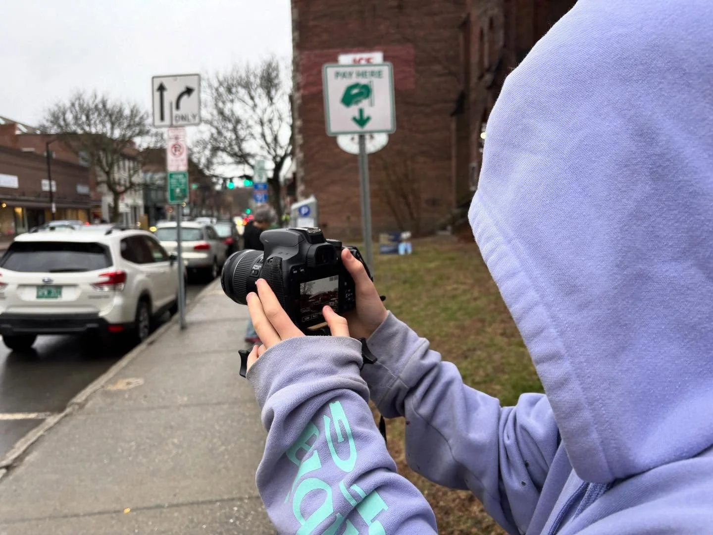 Nothing is better than getting cameras into the hands of youth! Thank you Brattleboro Area Middle School for letting InSight come in and let your students experience the fun of creating images with a DSLR camera! #youthphotography #brattleboro #vermo