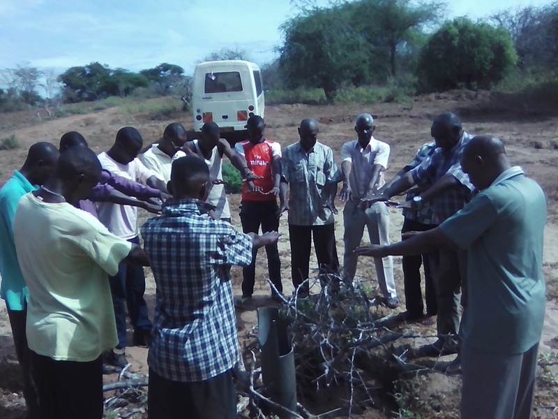 Trainees praying to start drilling practical..jpg