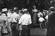 Ida-Mathis-with-farmers.jpg