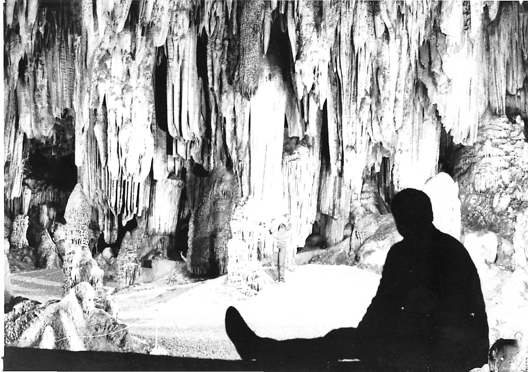al-mathis-iv-column-room.jpg