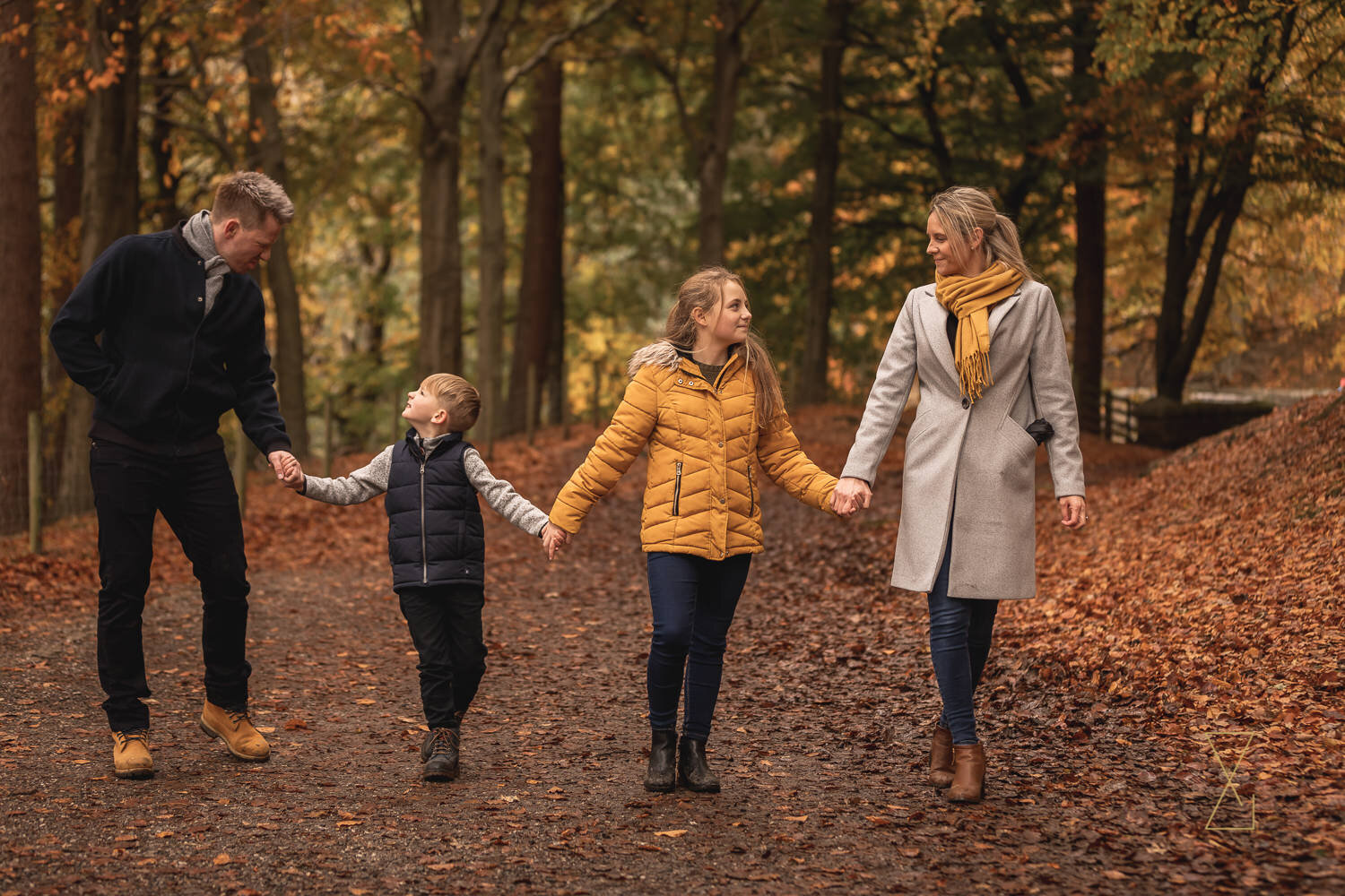 Peak-District-autumn-family-photoshoot-082