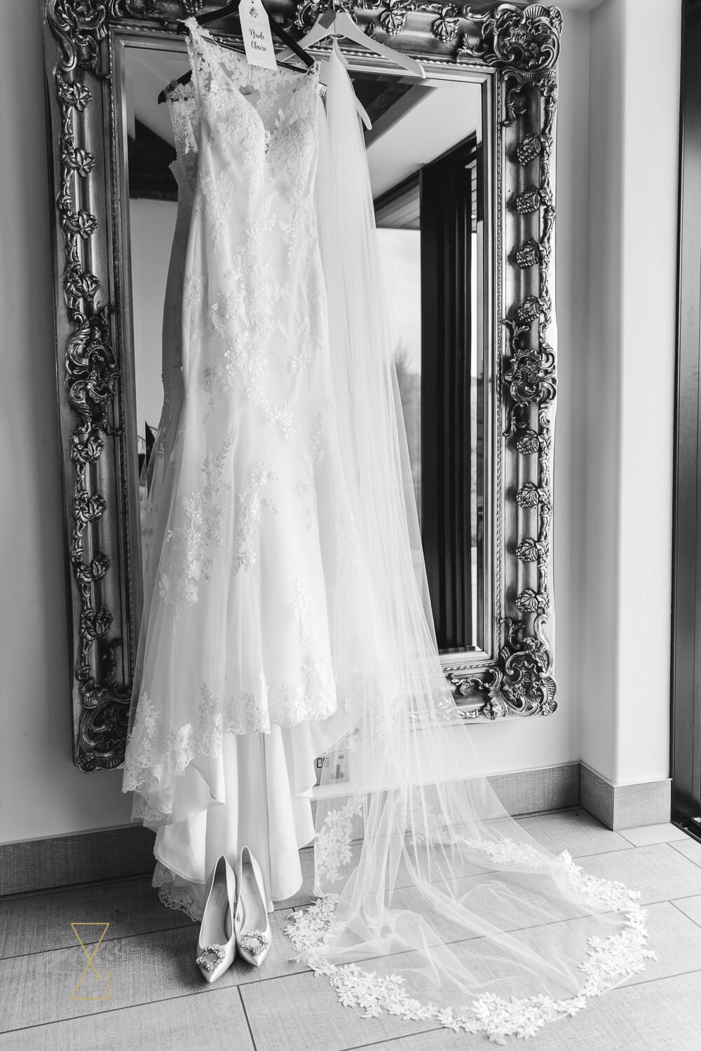 Rebecca-Ingram-wedding-dress-Cheshire-wedding