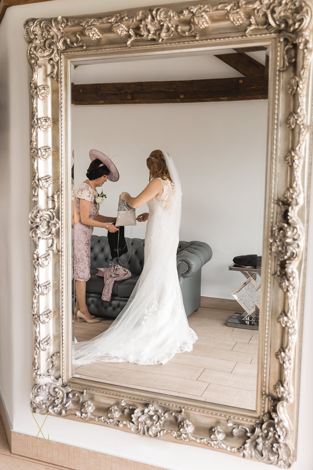 Wedding-moments-wedding-morning-Cheshire