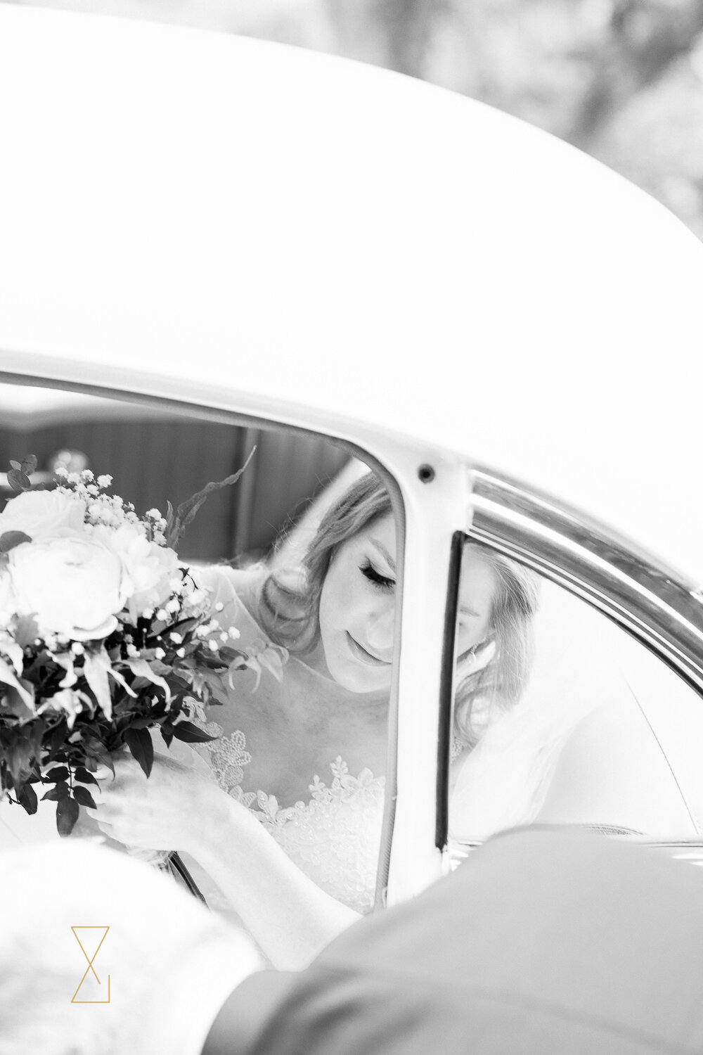 Fine-art-bride-arriving-at-church