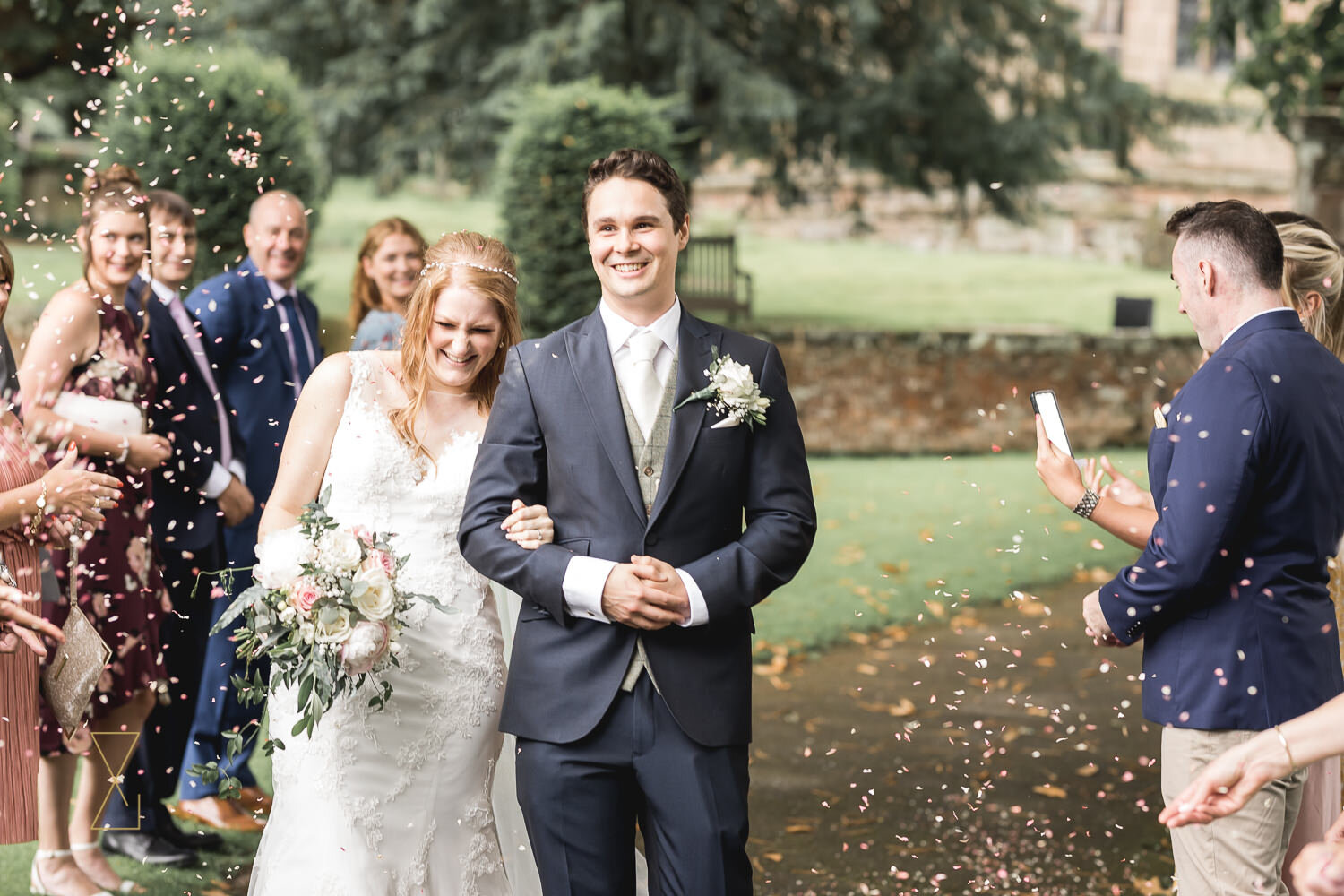 Confetti-photo-Gawsworth-church-wedding