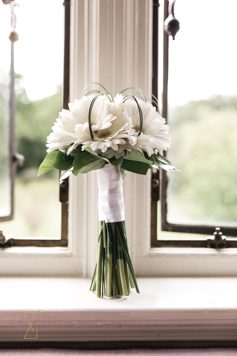White-gerbera-bridal-bouquet-Cheshire-wedding