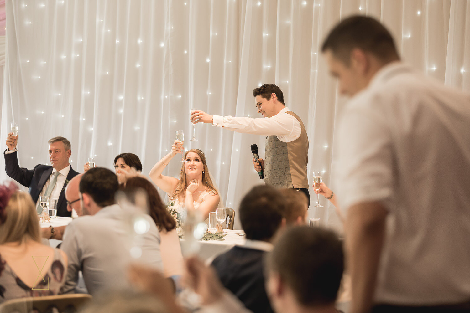 Groom-giving-wedding-speech-toast