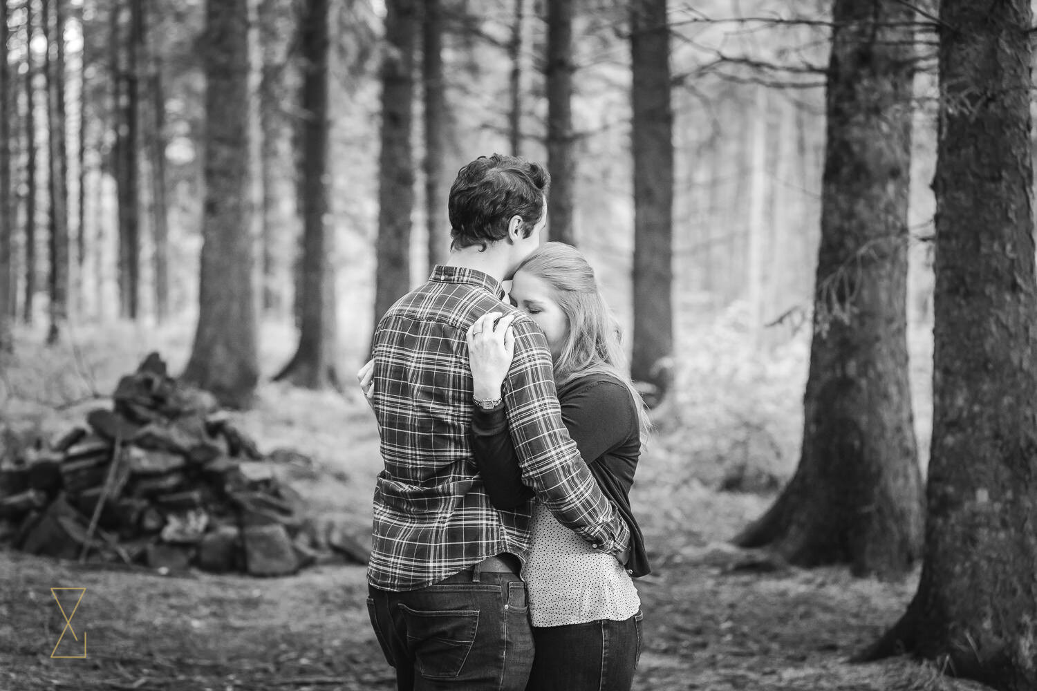 Cheshire-pre-wedding-photoshoot-in-the-forest-013.jpg