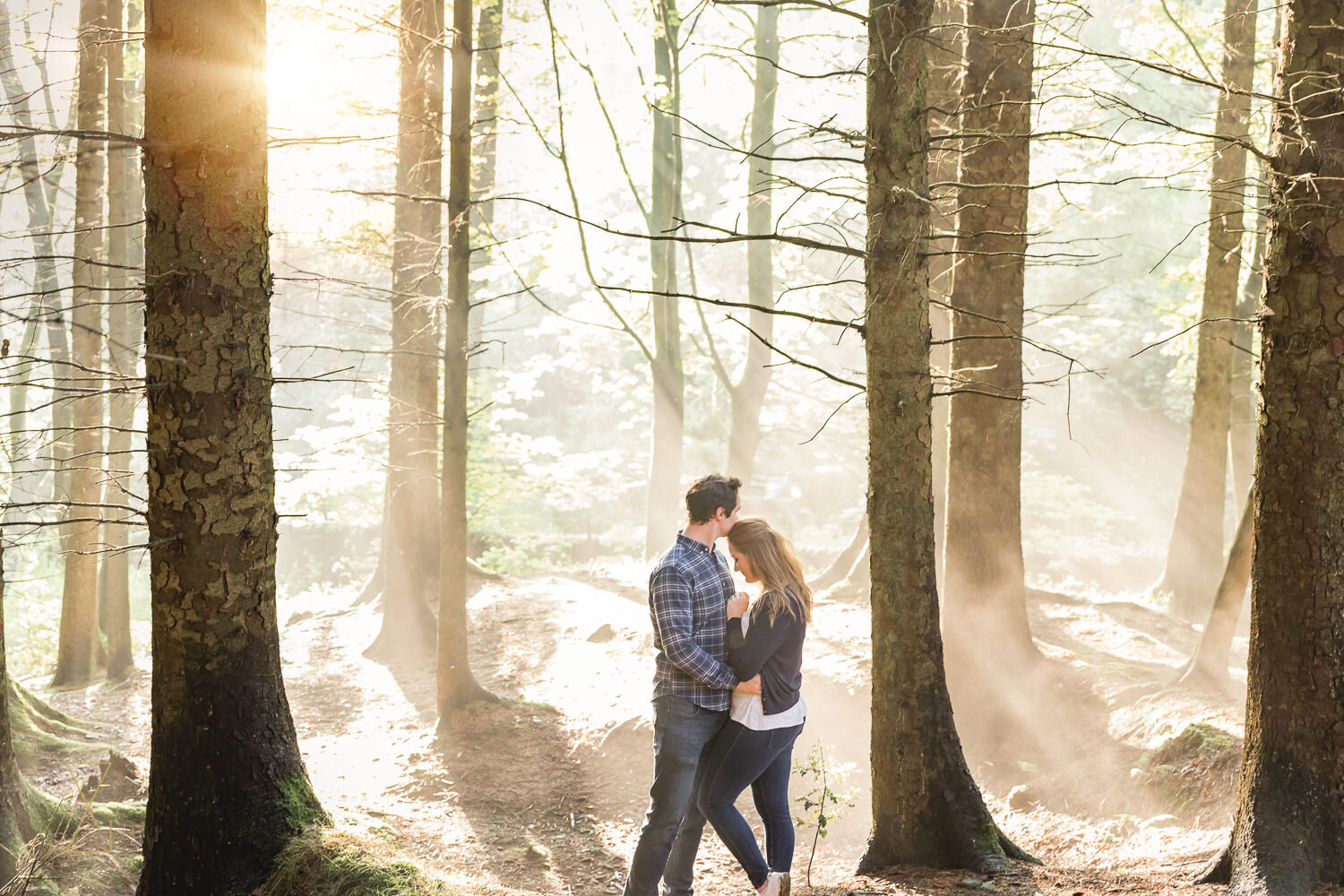 Cheshire-pre-wedding-photoshoot-in-the-forest-023.jpg