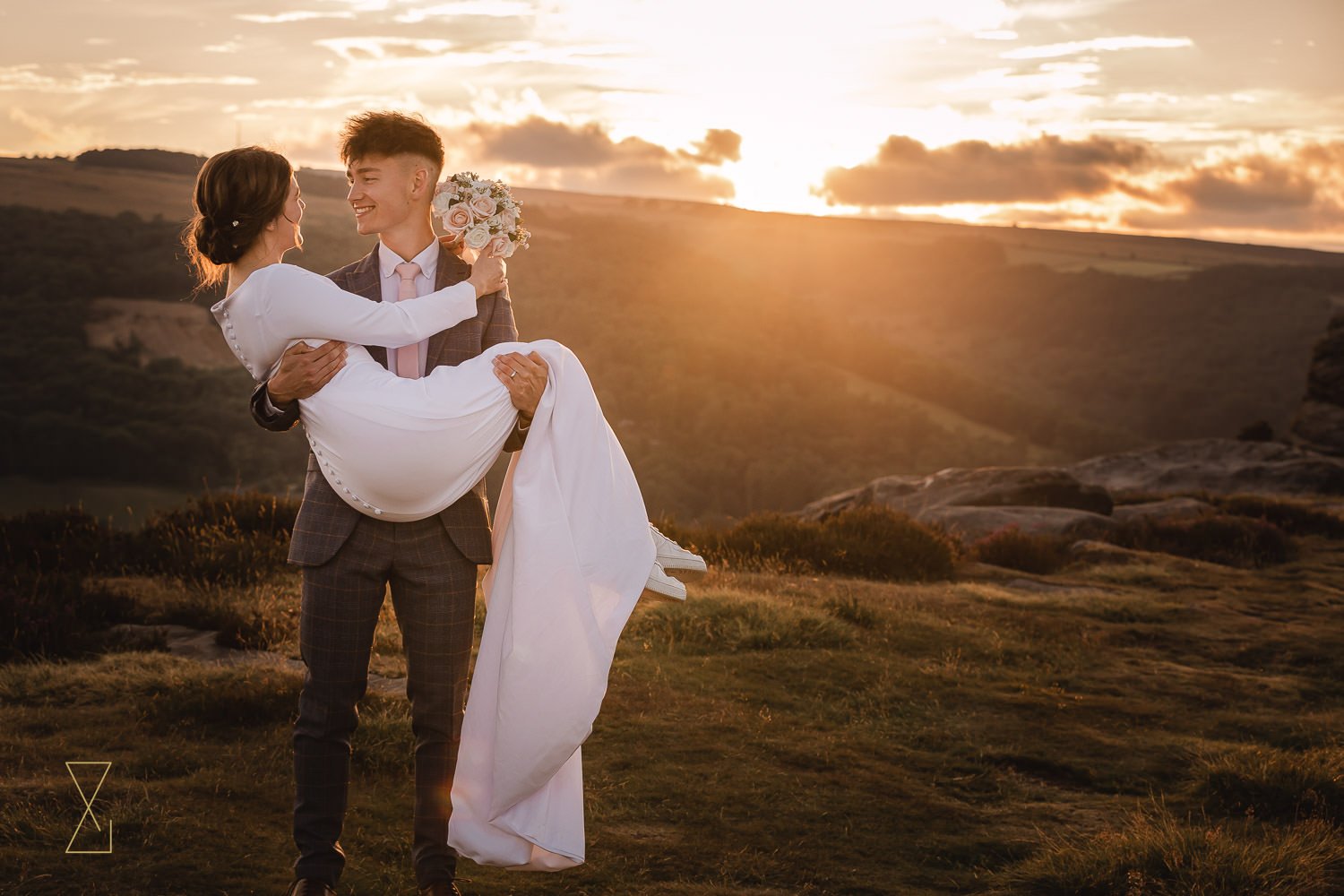 Peak-District-elopement-wedding-photographer-59.jpg