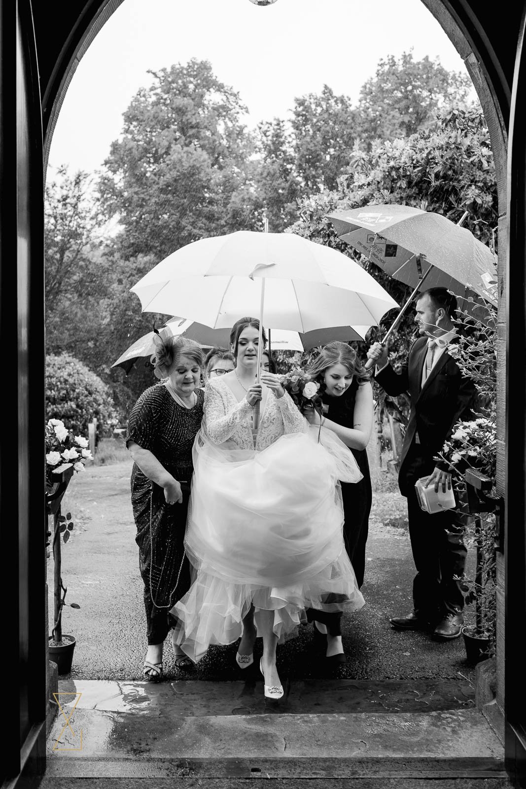 Rain-on-wedding-day-tips-16.jpg