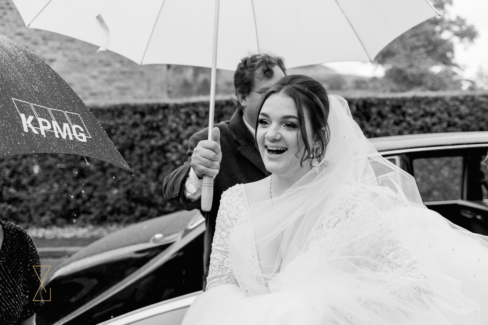 Rain-on-wedding-day-tips-14.jpg