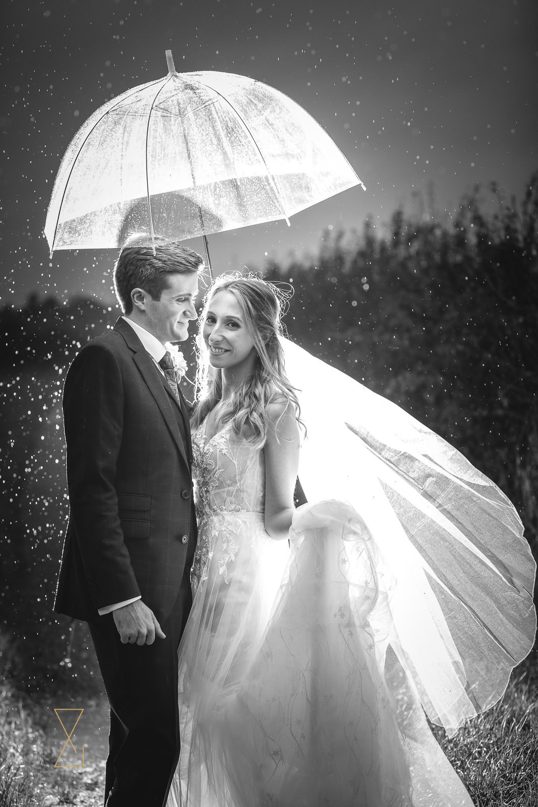 Rain-on-wedding-day-tips-08.jpg