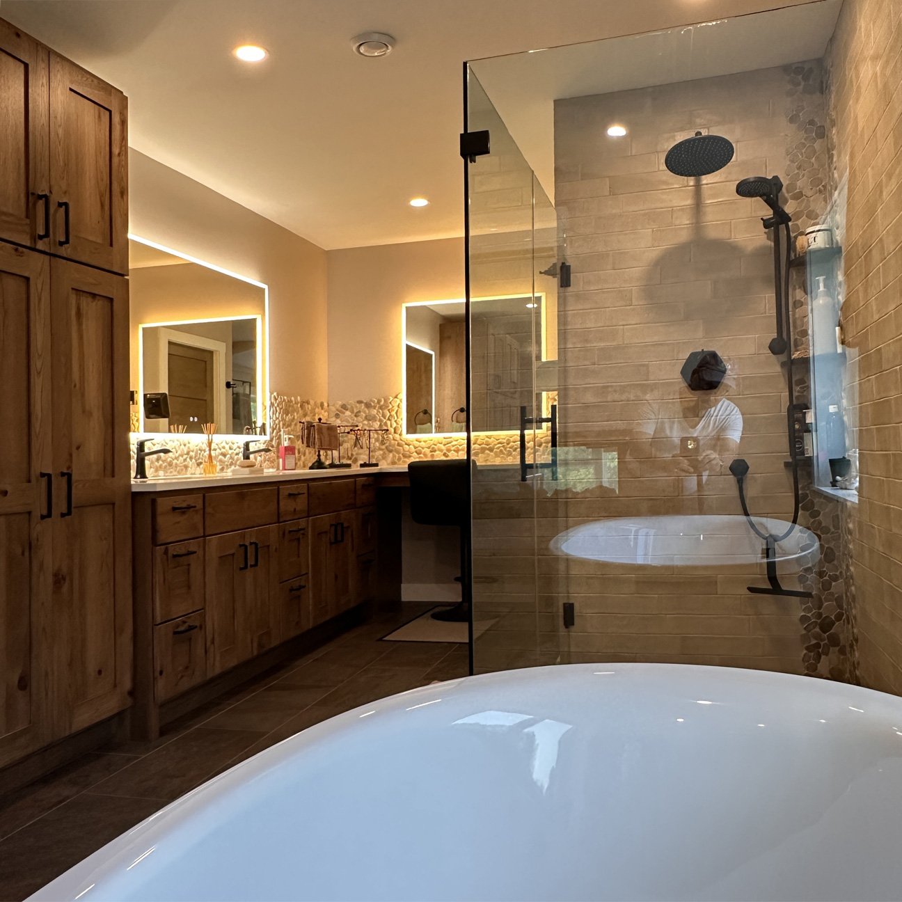 Arocordis_MainBath_View2.jpg