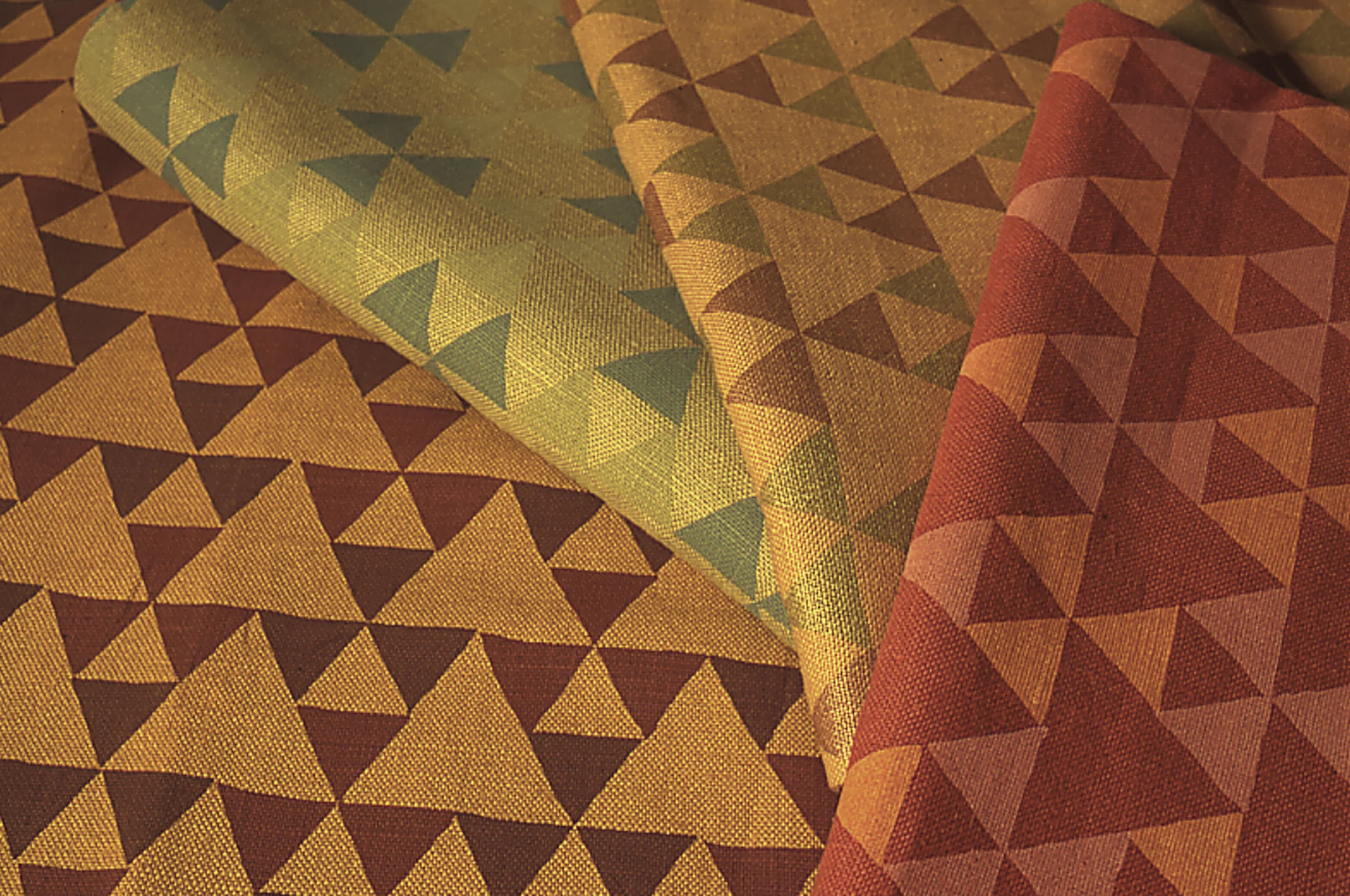 19_Falllout shelter on P336 4 diffrent heavy linens.jpg