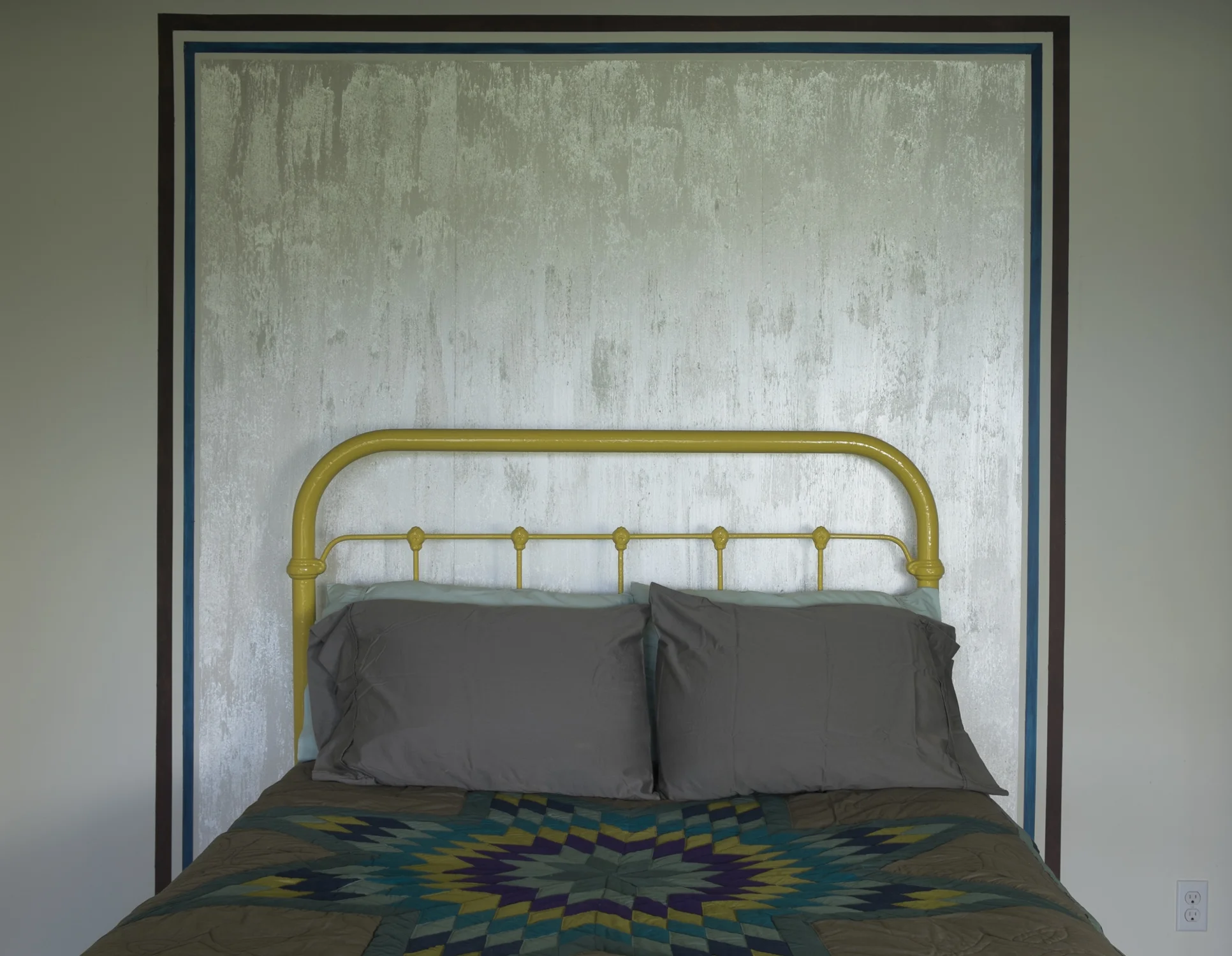 18_Opaline_Stria.jpg