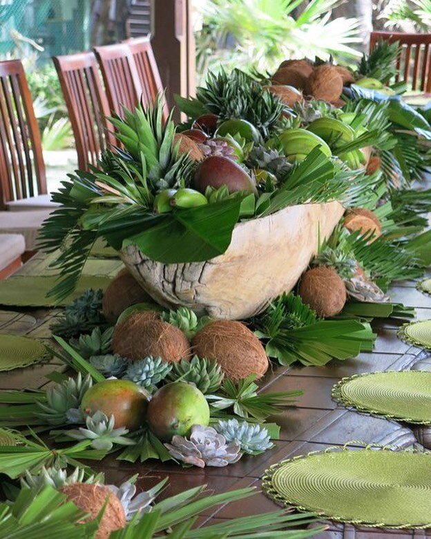 #tropical #arrangement designed by @emilioolabarrieta @necker_island #woodcanoe #centerpiece #palmleaves #coconuts #mango #succulents #coconutbar #tropicalnottypical #green #organic #caribbean #life #takemebackthere #event #beforequarantine #saysafeo