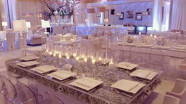 #tbthursday #2013 #jewish #destinationwedding #designed by @emilioolabarrieta #planner @fe_foreverevents @ritzcarltonsanjuan  #photos by @julioaugustocintron #acrylictables #candles #and #flowers #between #acryliclayers #lighted #tables #blackandwhit