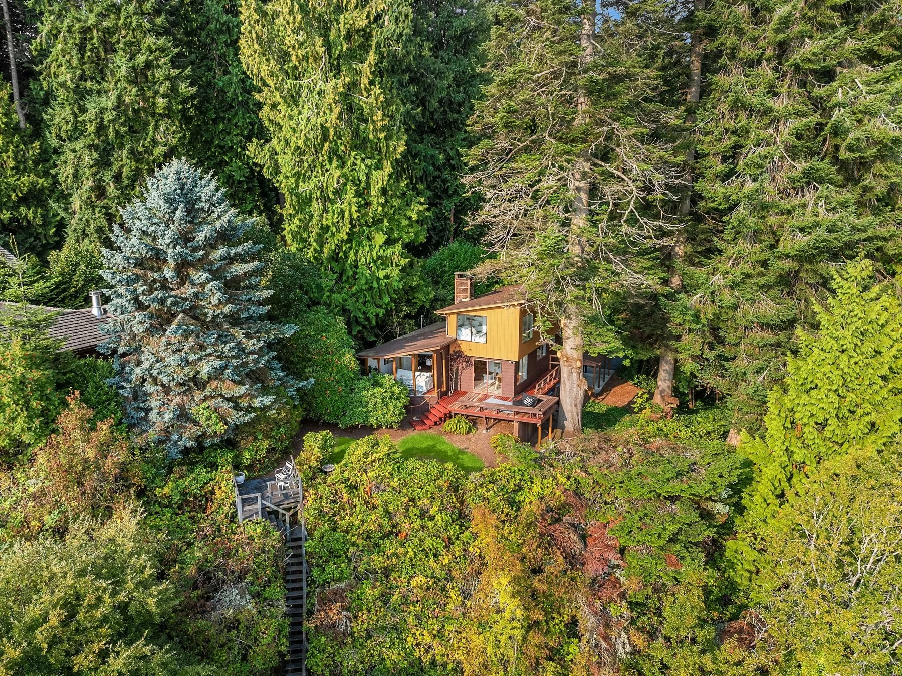 Custom 1970s Waterfront - $1,000,000