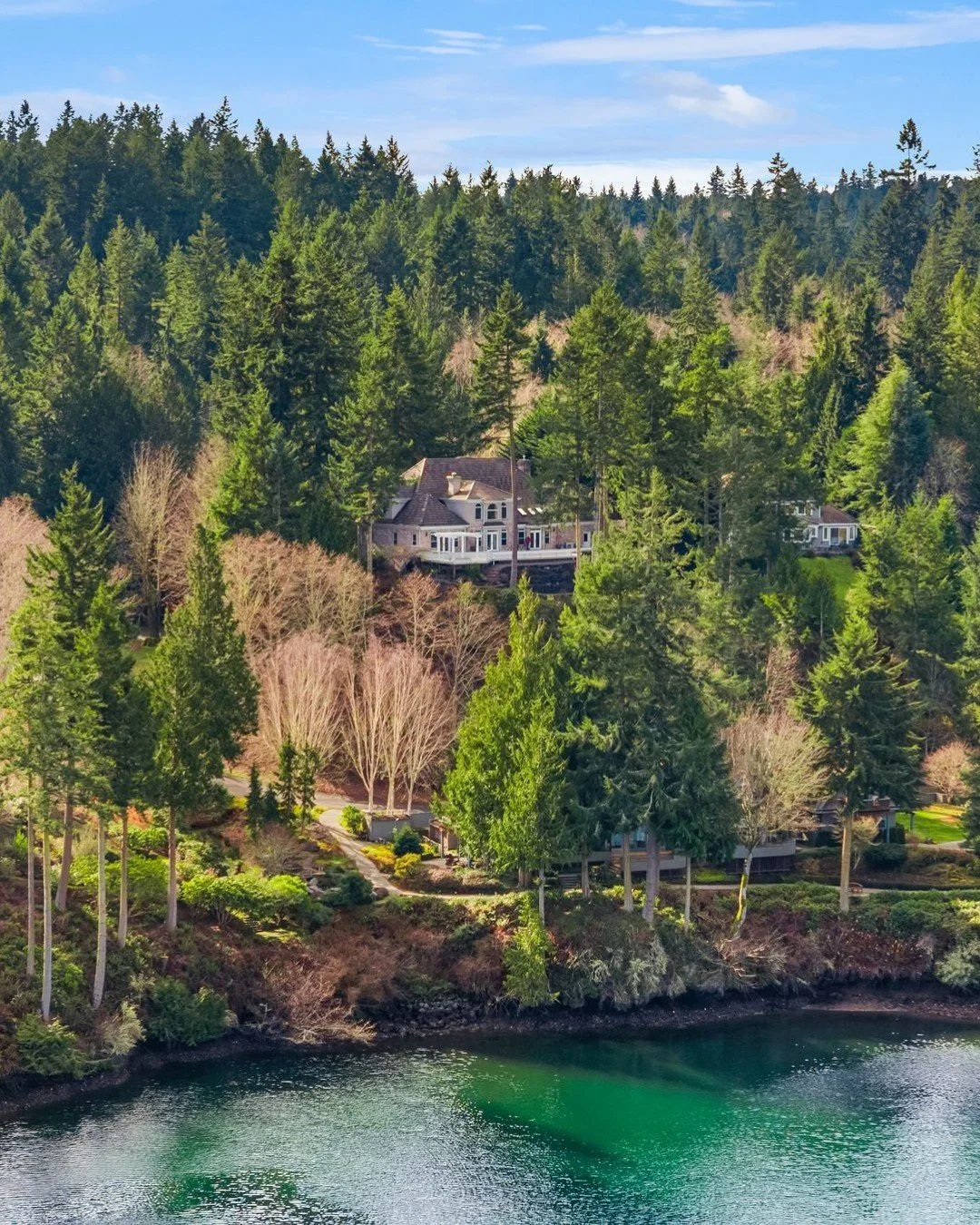✨ French Country elegance above the harbor.

Perched atop a basalt rock knoll in Port Ludlow, this beautifully remodeled manor captures sweeping views of the Inner Harbor, Twin Islands, and Mt. Baker. Timeless European architecture meets modern luxur